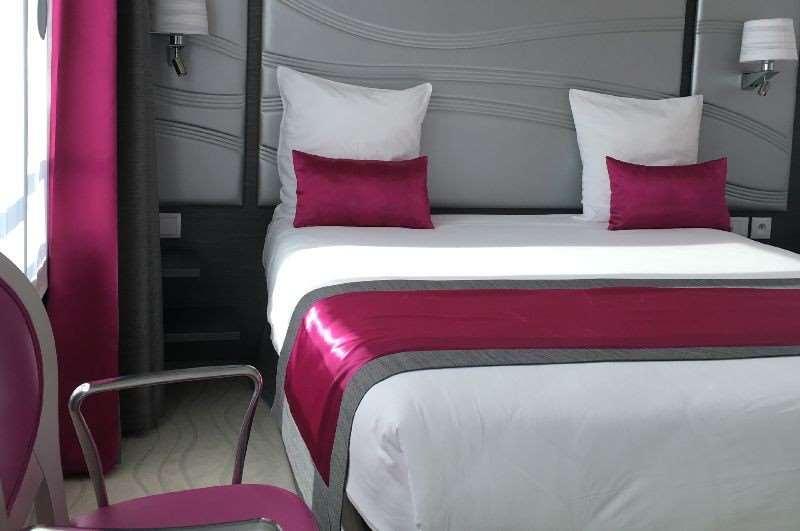 Hotel Versailles Chantiers Oda fotoğraf